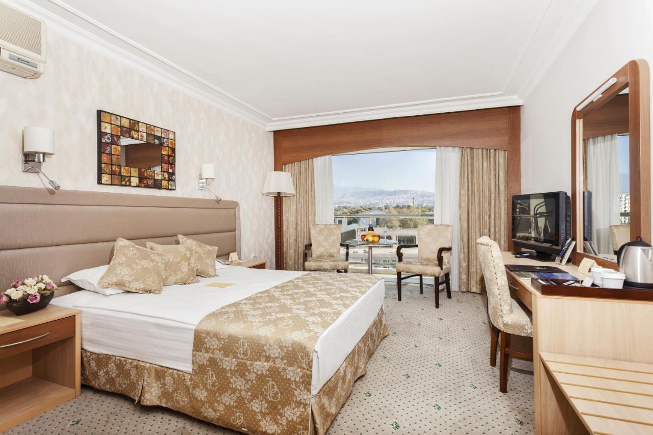 Izmir Palas Hotel Room photo